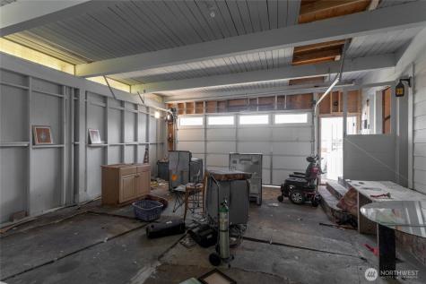 826 9th Street SW Puyallup WA 98371