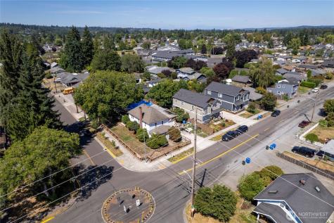 826 9th Street SW Puyallup WA 98371