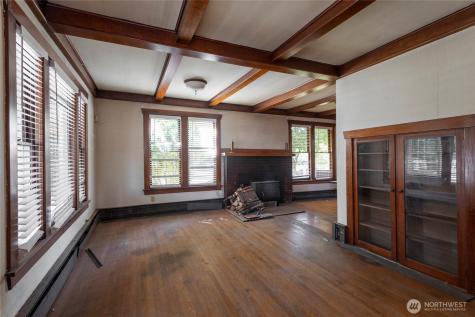 826 9th Street SW Puyallup WA 98371