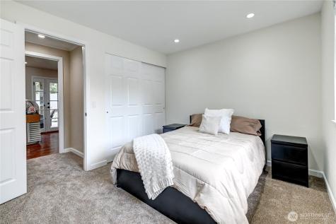 23717 49th Drive SE Woodinville WA 98072