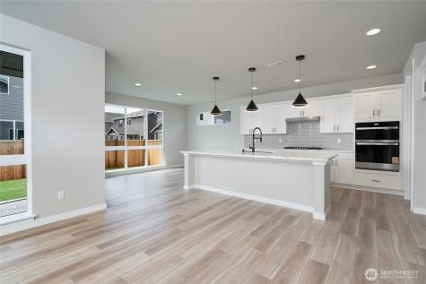 2443 SW Ridgeway Drive Oak Harbor WA 98277