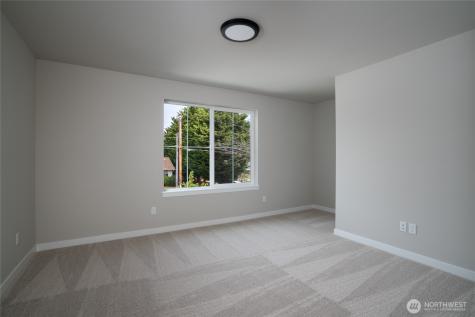 2443 SW Ridgeway Drive Oak Harbor WA 98277