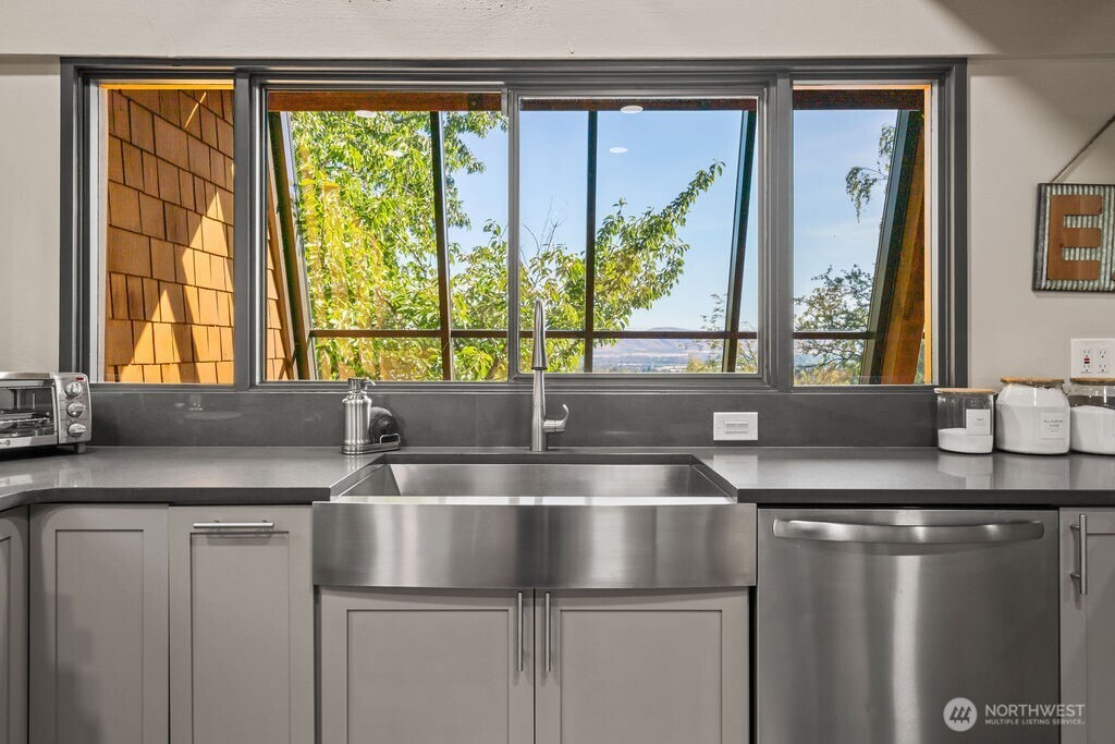 4706 Scenic Drive Yakima WA 98908