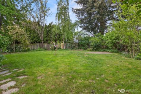 22003 117th Avenue SE Kent WA 98031