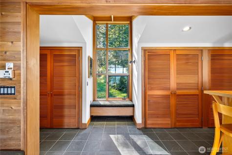7457 Holiday Boulevard Anacortes WA 98221