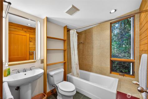 7457 Holiday Boulevard Anacortes WA 98221