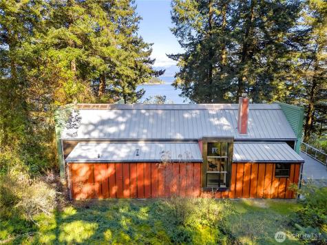 7457 Holiday Boulevard Anacortes WA 98221