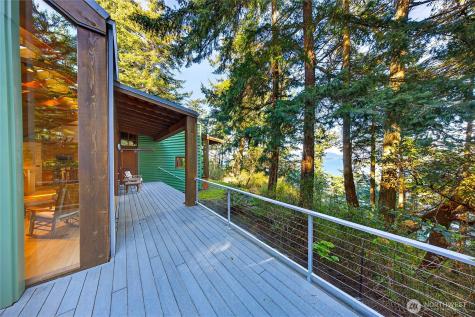 7457 Holiday Boulevard Anacortes WA 98221