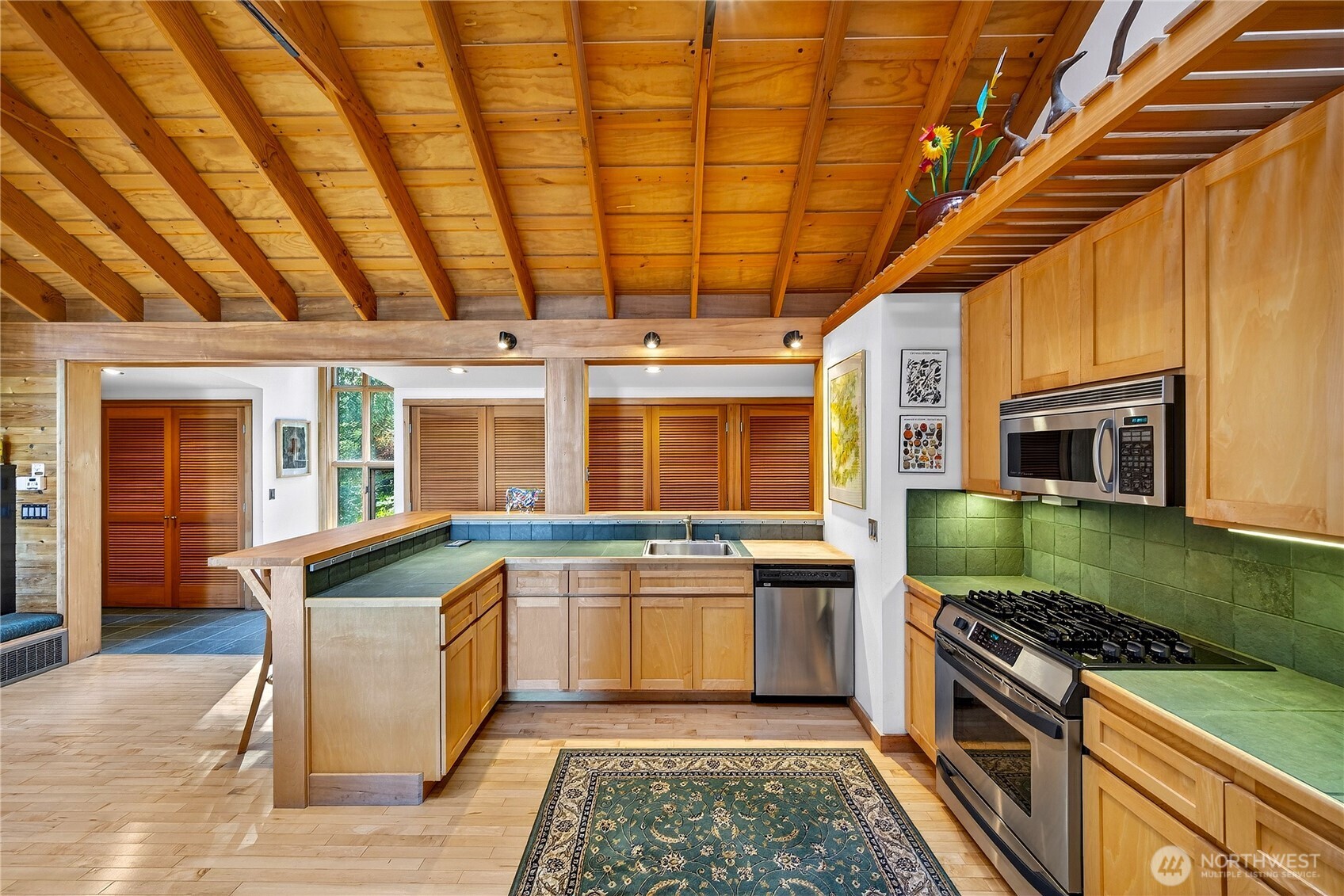 7457 Holiday Boulevard Anacortes WA 98221