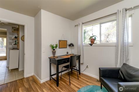 8607 42nd Avenue S Seattle WA 98118