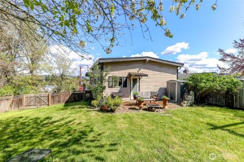 8607 42nd Avenue S Seattle WA 98118