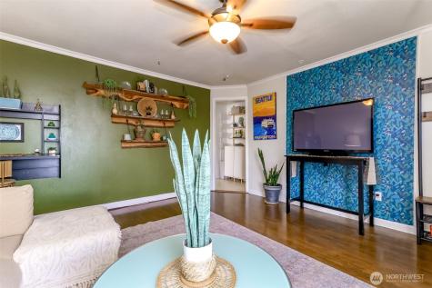 8607 42nd Avenue S Seattle WA 98118
