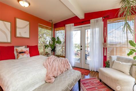 8607 42nd Avenue S Seattle WA 98118