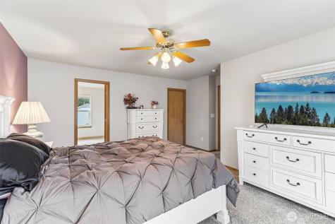 18630 94th Avenue Court E Puyallup WA 98375