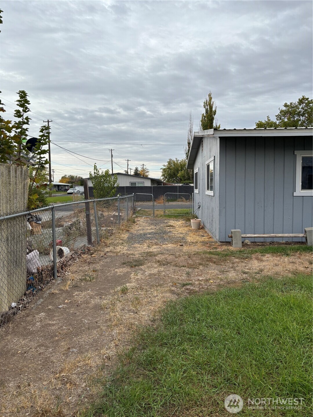 9008 Bong Loop Moses Lake WA 98837