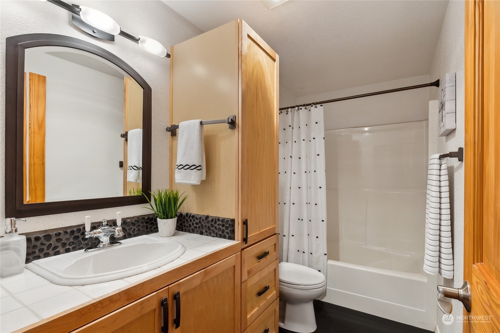 16802 6th Avenue SW Normandy Park WA 98166