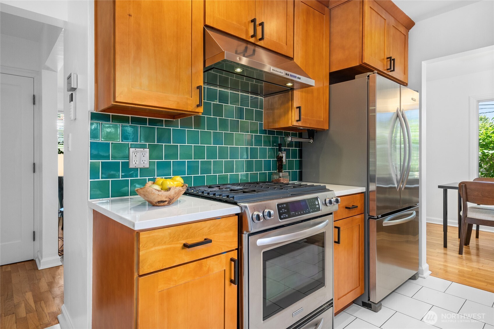 8205 19th Avenue NE Seattle WA 98115