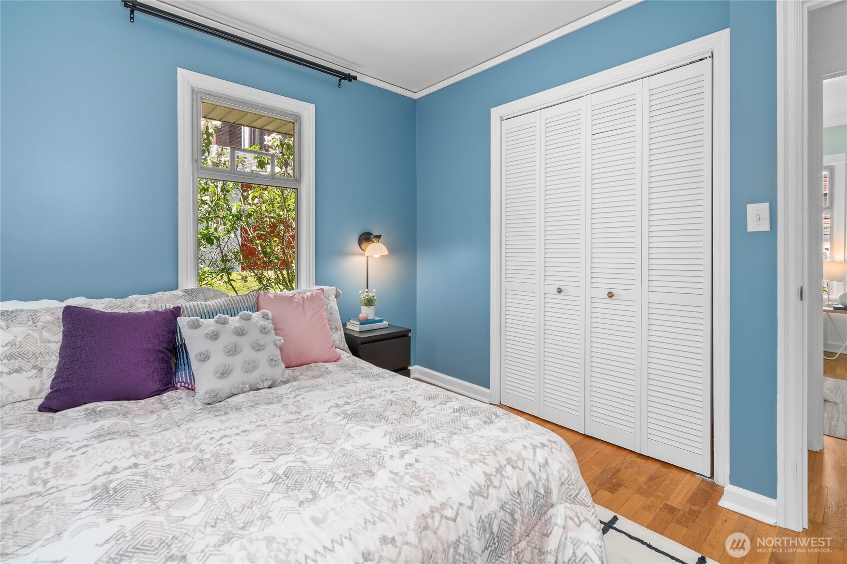 8205 19th Avenue NE Seattle WA 98115