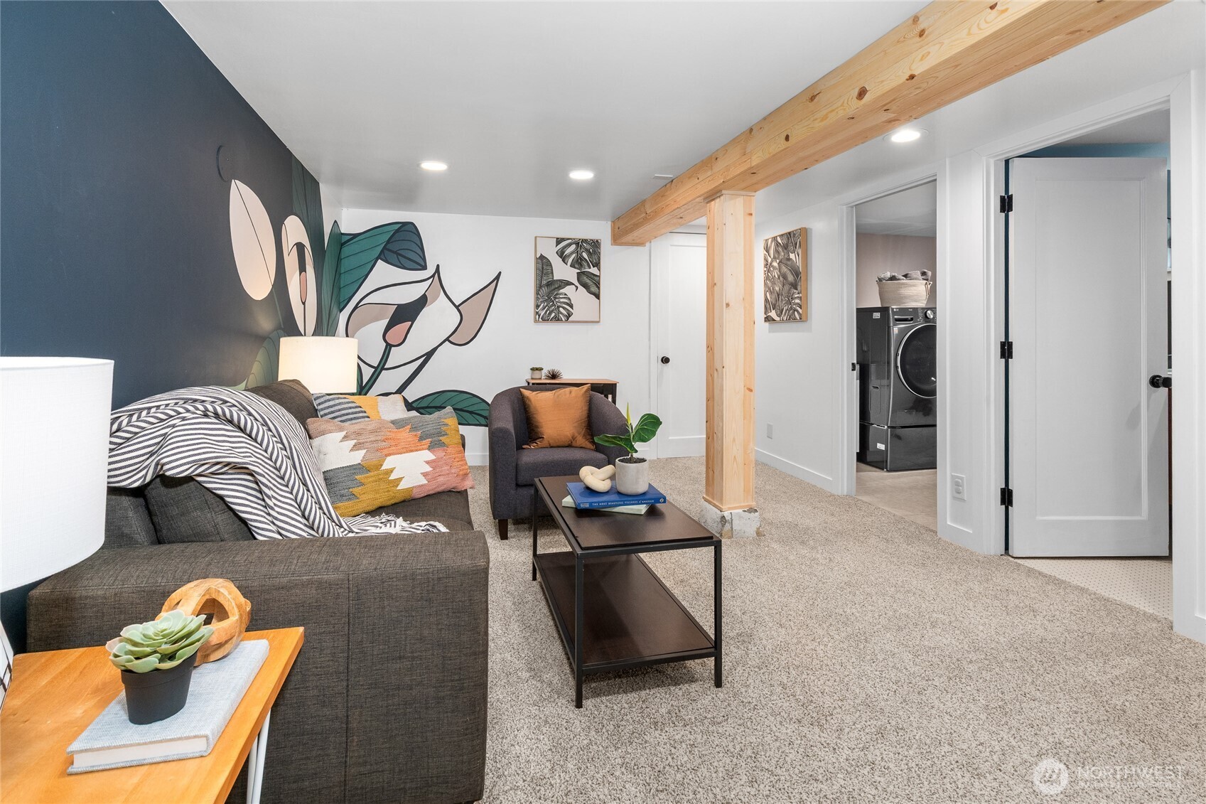 8205 19th Avenue NE Seattle WA 98115
