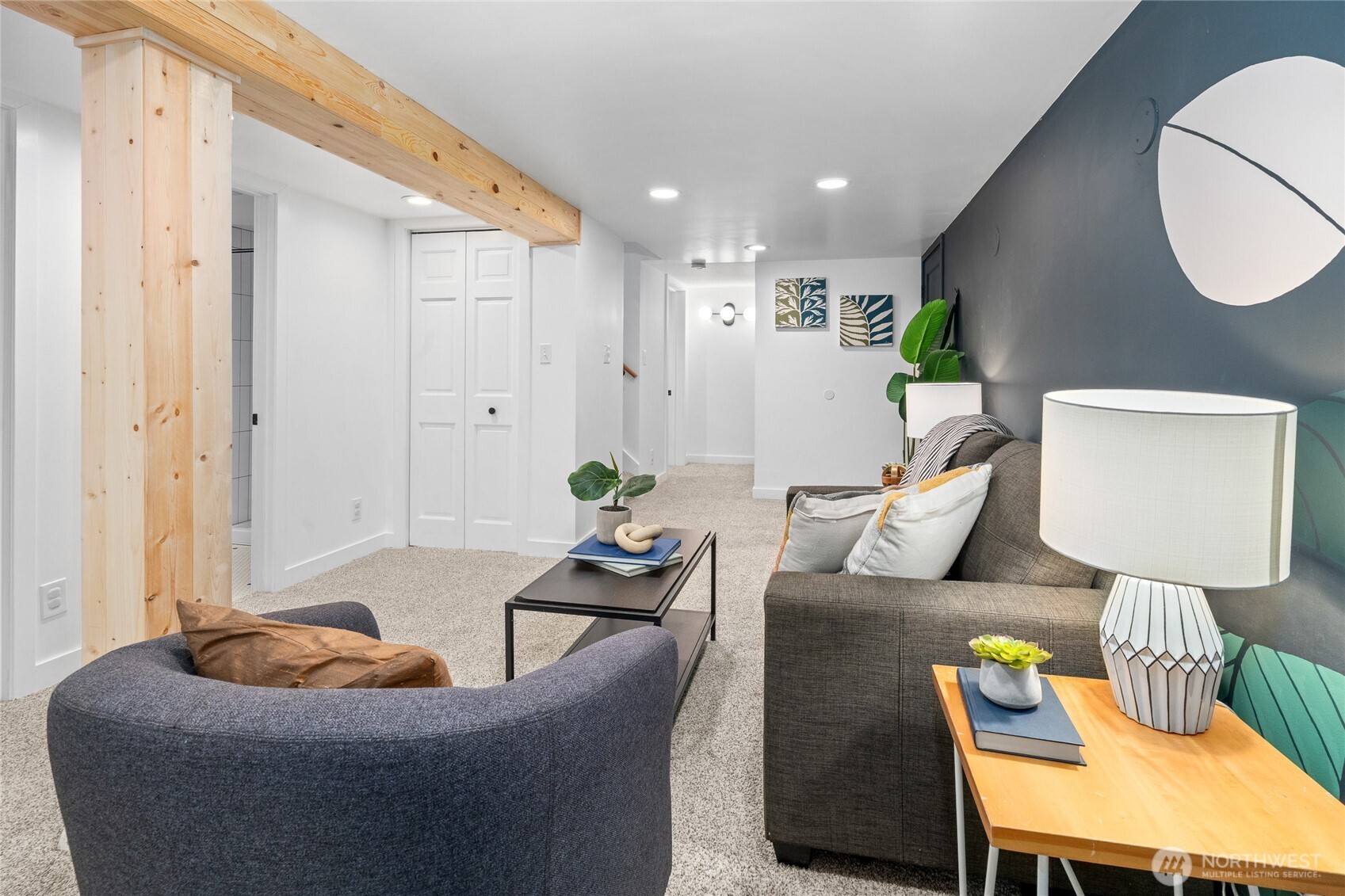 8205 19th Avenue NE Seattle WA 98115