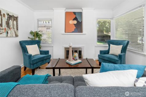8205 19th Avenue NE Seattle WA 98115