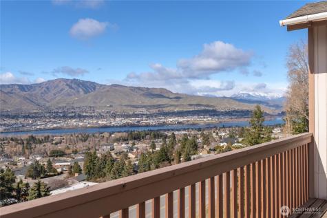 624 Daniels Drive NE East Wenatchee WA 98802