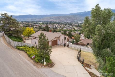 624 Daniels Drive NE East Wenatchee WA 98802