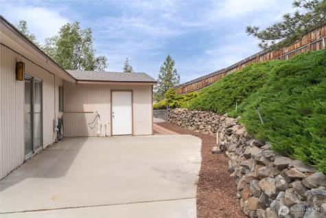 624 Daniels Drive NE East Wenatchee WA 98802