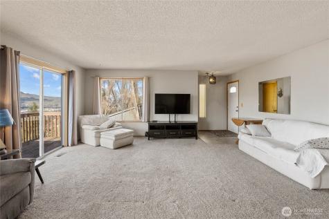 624 Daniels Drive NE East Wenatchee WA 98802