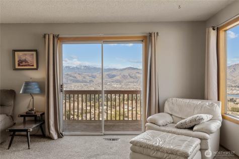 624 Daniels Drive NE East Wenatchee WA 98802