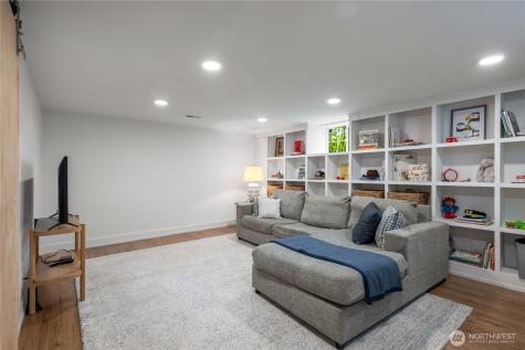 614 NW 74th Street Seattle WA 98117