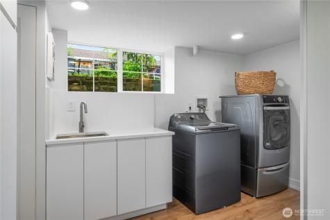 614 NW 74th Street Seattle WA 98117