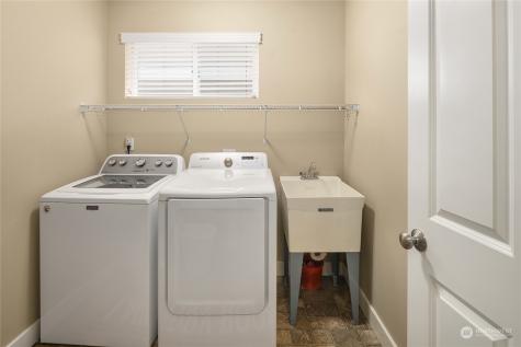 9704 186th Street E Puyallup WA 98375