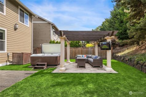 9704 186th Street E Puyallup WA 98375