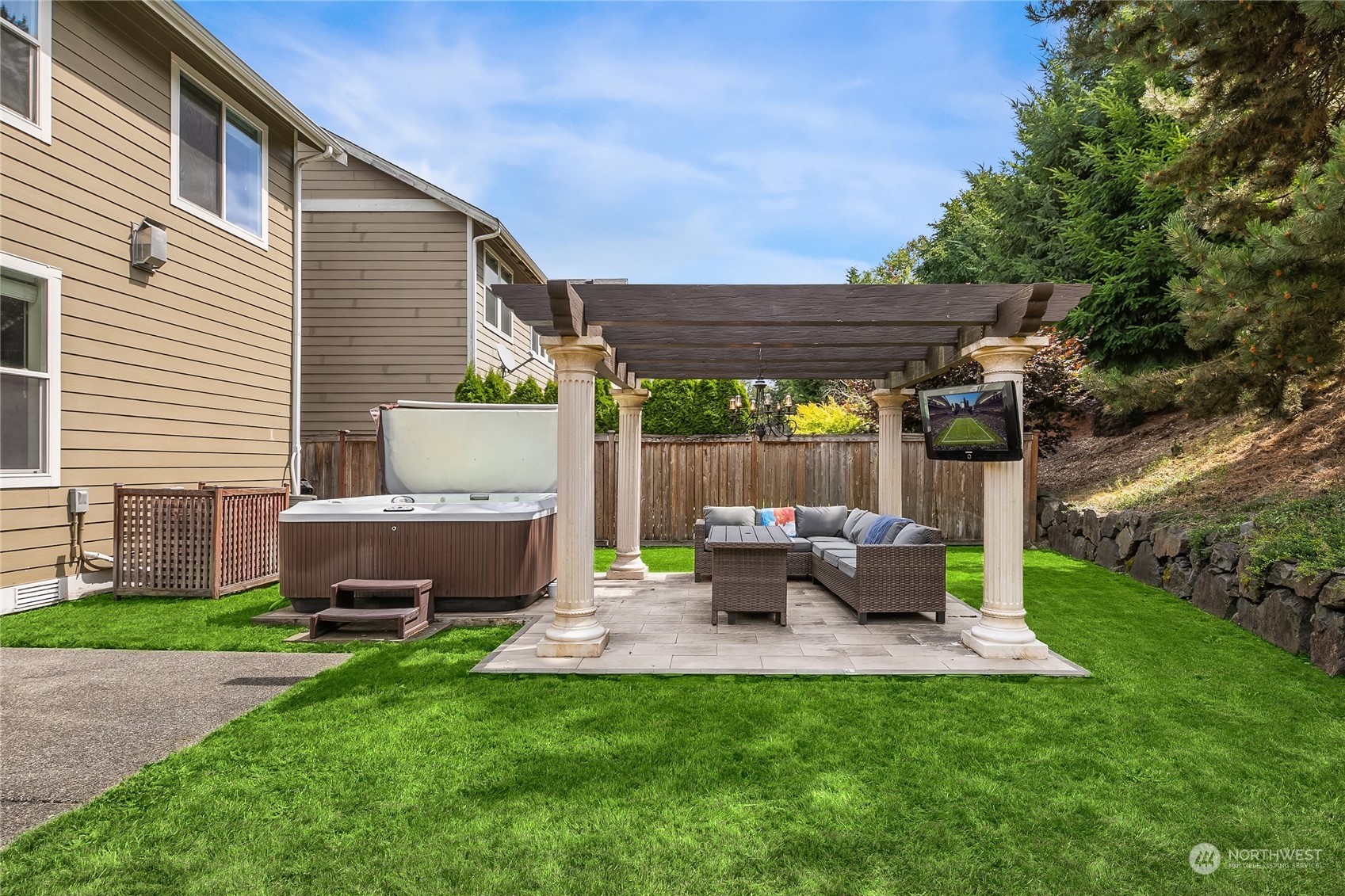 9704 186th Street E Puyallup WA 98375