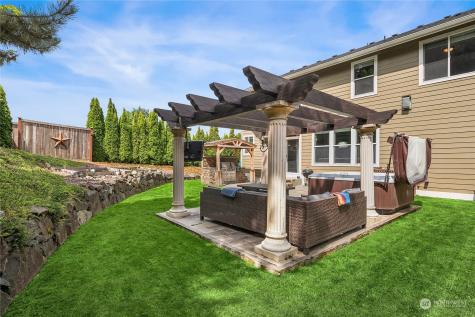 9704 186th Street E Puyallup WA 98375