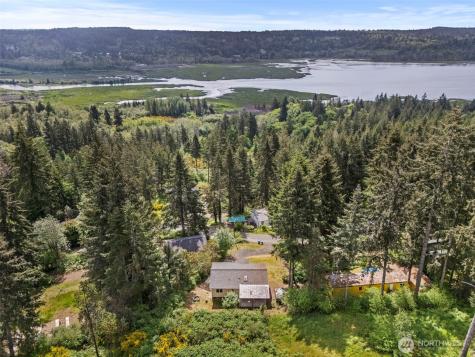 30 NE Pirates Den Road Belfair WA 98528