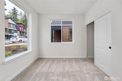 4033 Aberdeen Way NE Renton WA 98056