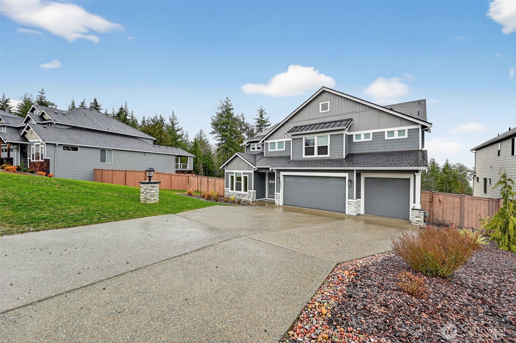 5550 NW Bonfire Court Bremerton WA 98312