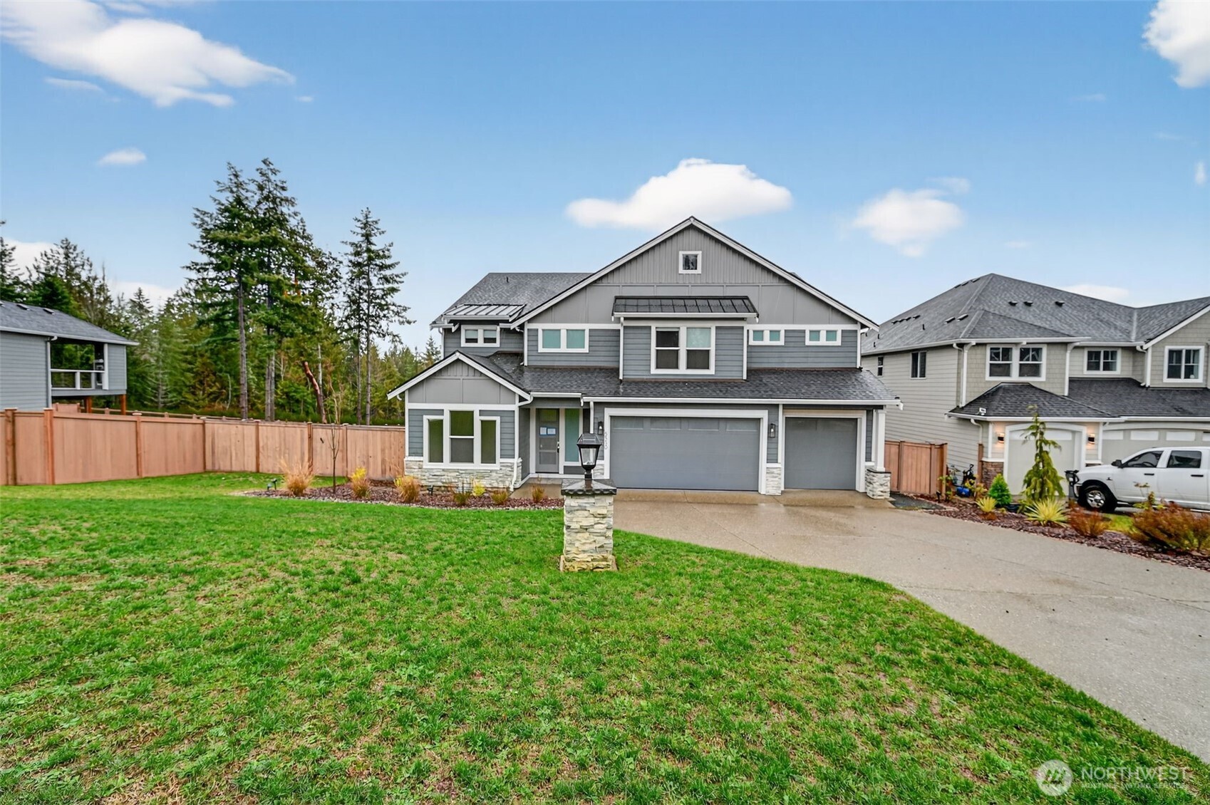 5550 NW Bonfire Court Bremerton WA 98312