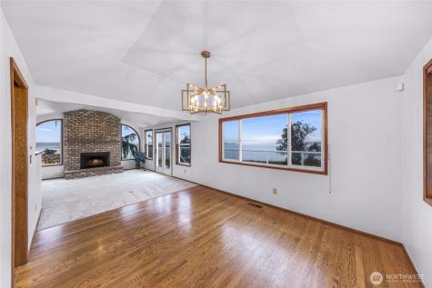 1207 Rainier Lane Oak Harbor WA 98277