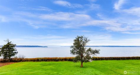 1207 Rainier Lane Oak Harbor WA 98277
