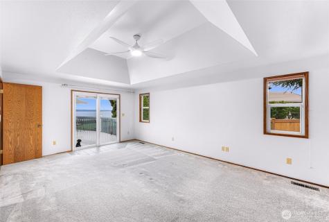 1207 Rainier Lane Oak Harbor WA 98277