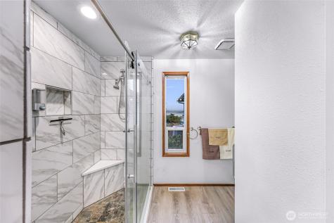 1207 Rainier Lane Oak Harbor WA 98277