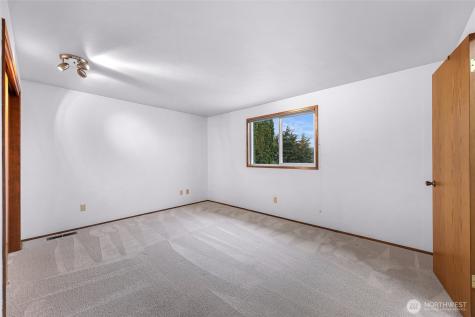 1207 Rainier Lane Oak Harbor WA 98277