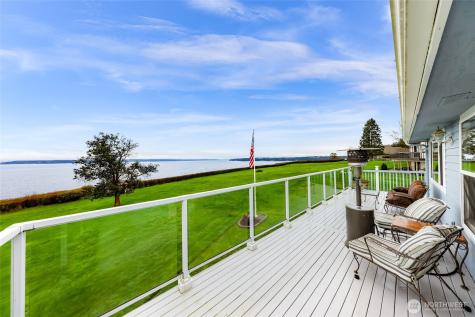 1207 Rainier Lane Oak Harbor WA 98277
