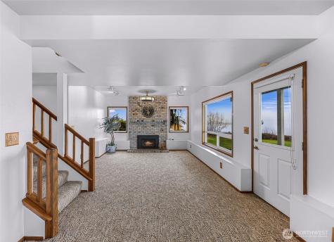 1207 Rainier Lane Oak Harbor WA 98277