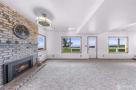 1207 Rainier Lane Oak Harbor WA 98277