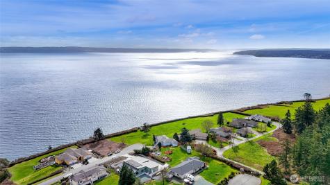 1207 Rainier Lane Oak Harbor WA 98277