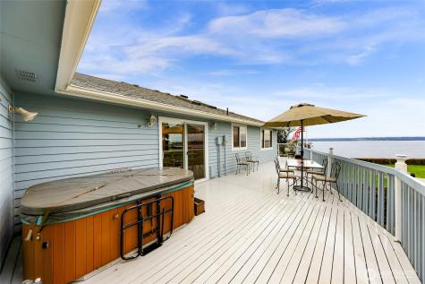 1207 Rainier Lane Oak Harbor WA 98277